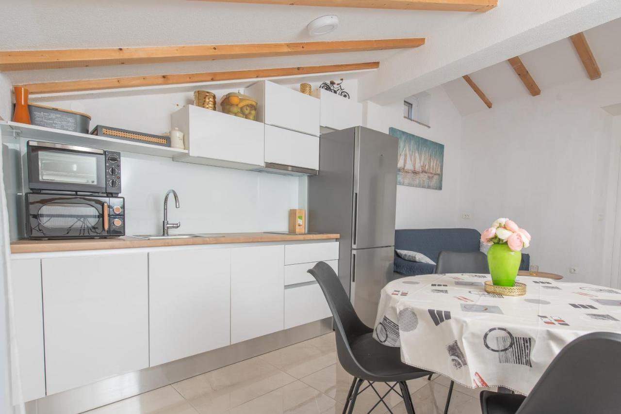 Apartmani Mara Kaštela Exterior foto