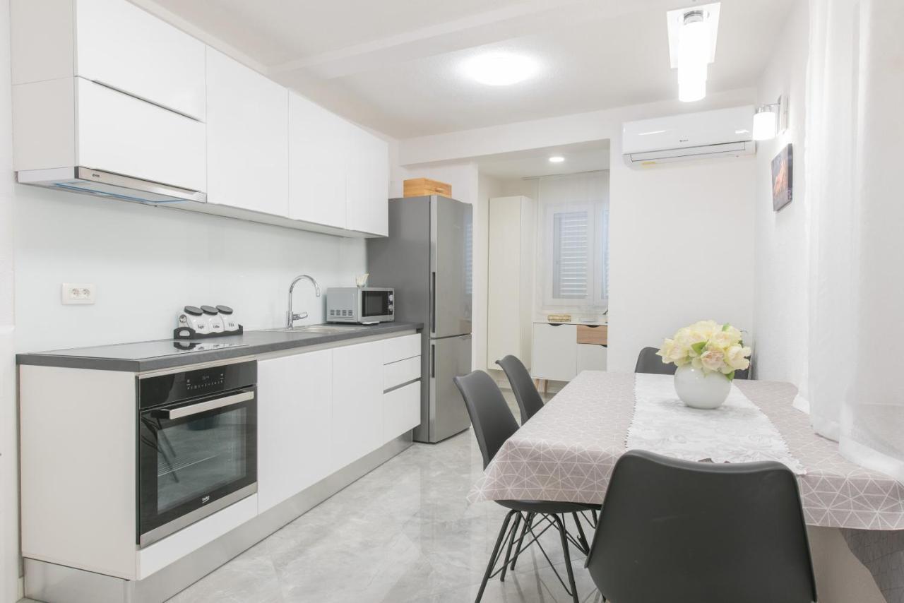 Apartmani Mara Kaštela Exterior foto